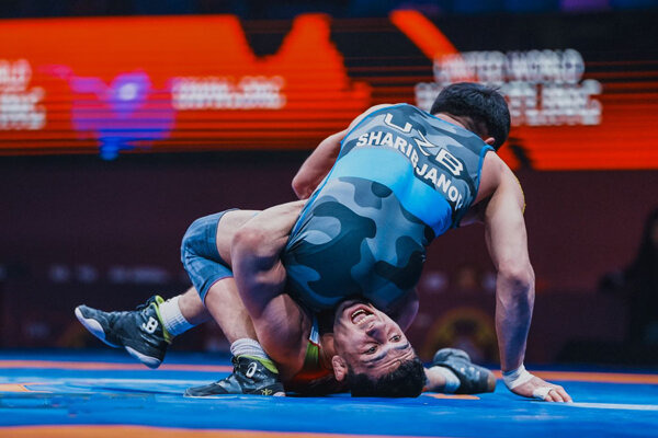 نخستین شکست برای کشتی فرنگی ایران دو پیروزی برای فرنگیکاران