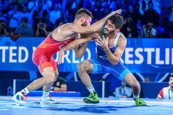  حذف نایب قهرمان جهان در دور نخست