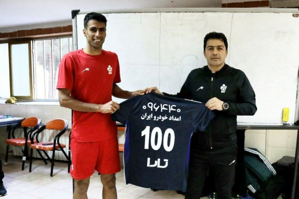 تقدیر پیکان از ابراهیم صالحی برای حضور در باشگاه صد تایی ها