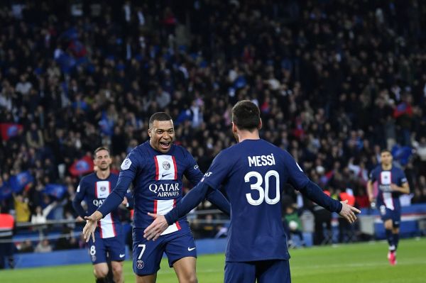  عکس؛ پاس گل پشت پای دیدنی امباپه به مسی