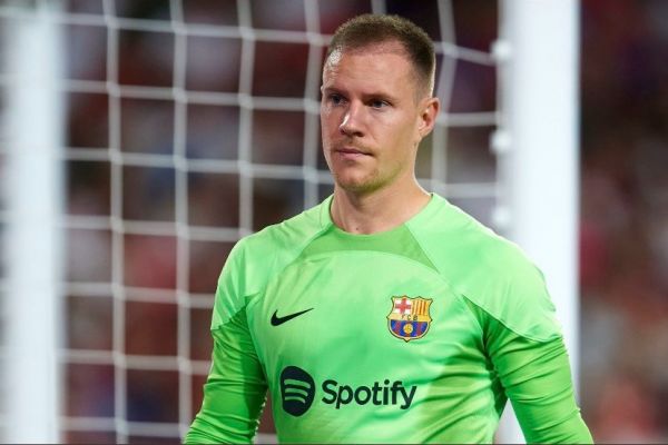 حمله دروازهبان بارسلونا به خبرنگار بعد از تساوی با ختافه