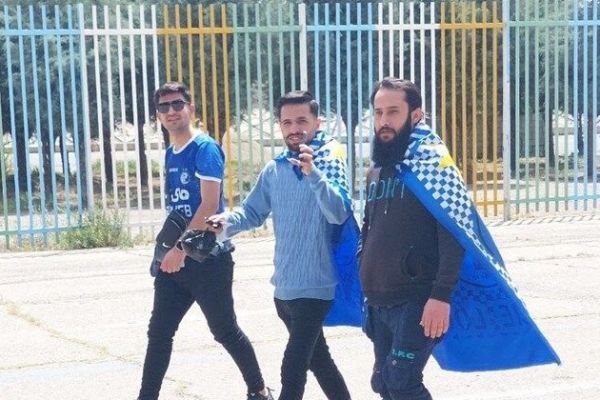 حضور عجیب تماشاگران بدون بلیت در ورزشگاه آزادی کلاهبرداری با بلیت VIP یک میلیون تومانی