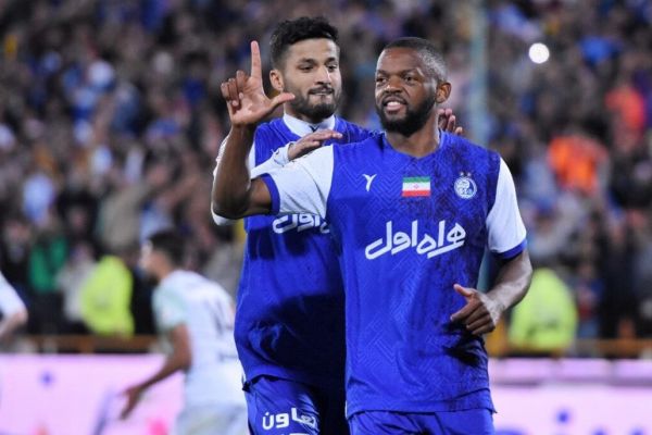 مدافع خارجی استقلال را چشم زدند