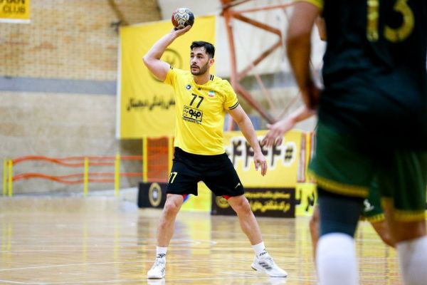 لیگ برتر هندبال سپاهان صدرنشین همچنان روی مدار پیروزی