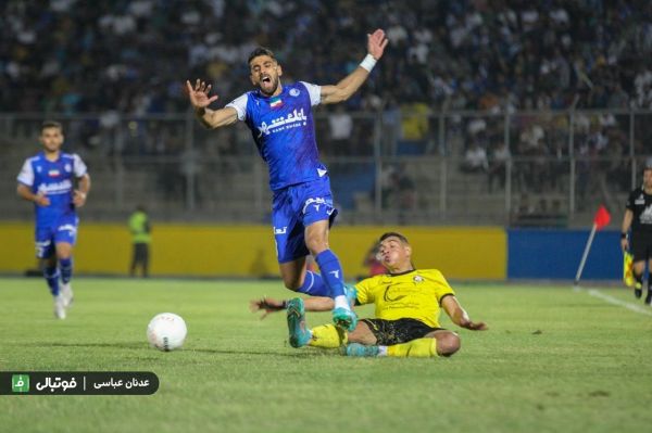  گزارش تصویری اختصاصی  دیدار تیمهای پارس جنوبی و استقلال