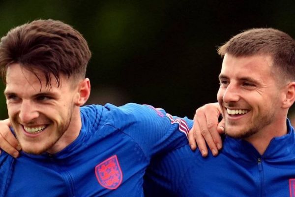 چرا وستهام مجبور است ستارهاش را به آرسنال بفروشد