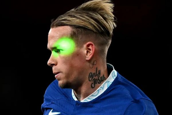  واکنش ستاره گران‌قیمت چلسی به هو شدن در ورزشگاه آرسنال