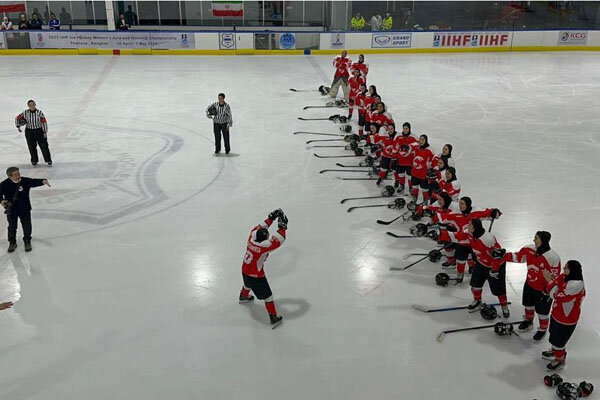  هاکی روی یخ قهرمانی بانوان آسیا - تایلند  جدال با امارات در مرحله حذفی قهرمانی آسیا