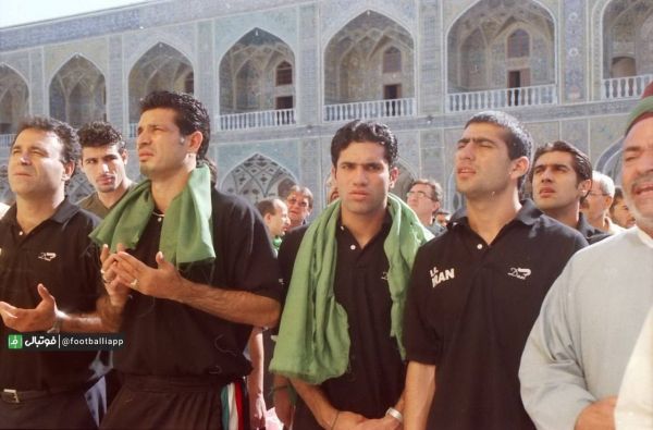 نوستالژی  افشین پیروانی، علی سامره، علیرضانیکبخت واحدی، علی دایی، ابراهیم میرزاپورو مجیدساعدی فر در زیارت تیم ملی ایران در کربلا در سال ۸۰