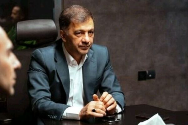 حجت کریمی با برگزاری بازی پیکان و پرسپولیس در ورزشگاه آزادی مخالفت کردم سازمان لیگ و فدراسیون فرار رو به جلو میکنند