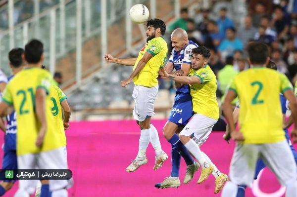  گزارش تصویری اختصاصی  دیدار تیمهای استقلال و صنعت نفت آبادان