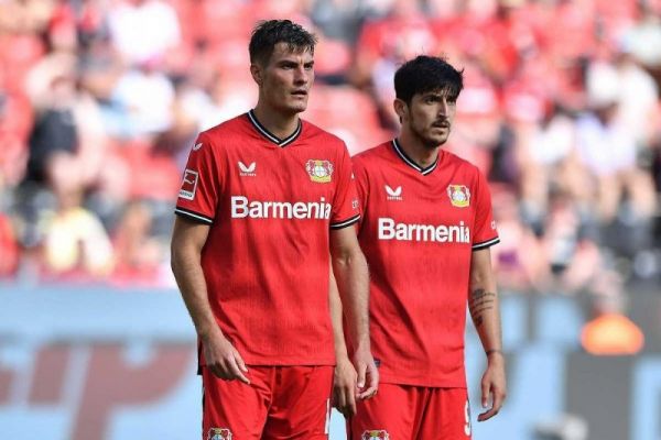 شکست بایرلورکوزن مقابل کلن در حضور 9 دقیقهای آزمون