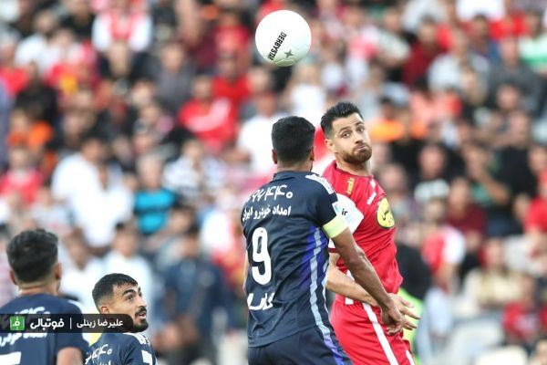  صالحی  ابر و باد و مه و خورشید و فلک در کارند تا تو بردی به دست آری  از میزبانی رختکن هم به ما نرسید