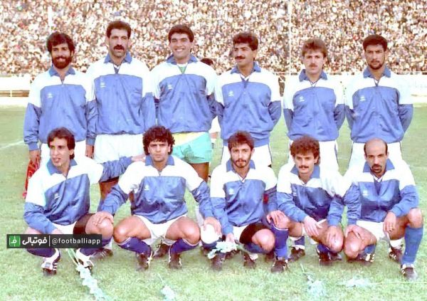  نوستالژی  استقلال مدل ۶۹ در مصافی دوستانه با تیم ملی ب شوروی  ایستاده از راست  عباس سرخاب، جوادزرینچه، فرشادفلاحت زاده، احمدرضاعابدزاده، مهدی فنونی زاده و شاهرخ بیانی  نشسته از راست  عبدالعلی چنگیز، رضا احدی، امیرقلعه نویی، محمدرضاشکورزاده و شاهین بیانی