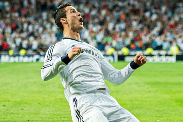  وقتی رونالدو در رئال مادرید در دقیقه 90 به منچسترسیتی گل زد