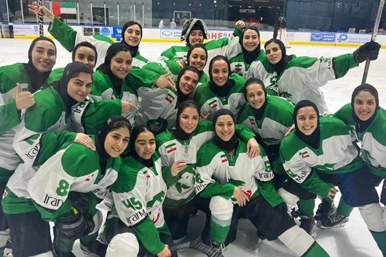 سنایی اتحاد و خواستن رمز موفقیت تیم ملی هاکی روی یخ بود