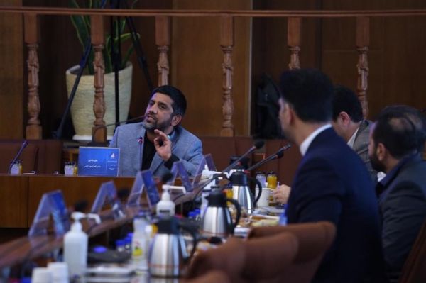 گزارش تسنیم ماجرای ۳ نامه علیرضا دبیر به خسرویوفا در یک روز