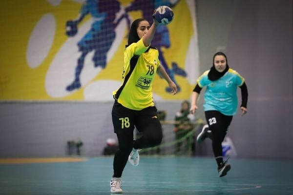  فینال لیگ برتر هندبال زنان  برتری بافق یزد در اولین دیدار فینال  یزد در یک قدمی قهرمانی