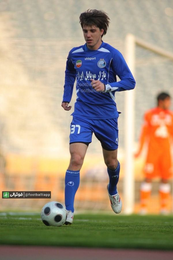  نوستالژی  فابیو جانواریو ستاره برزیلی خط هافبک استقلال در فصل ۸۹-۸۸