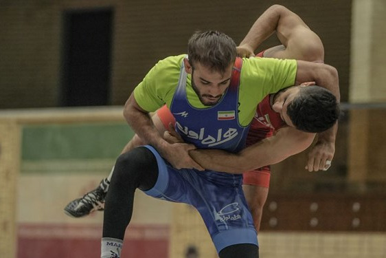  رنگرز 30 کشتی‌گیر را به خط کرد