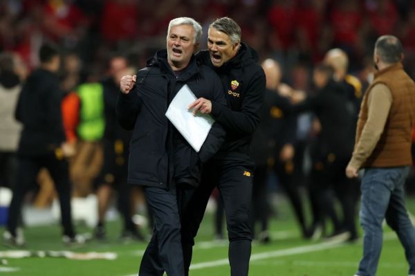  اشک‌های مورینیو پس از رساندن رم به فینال لیگ اروپا