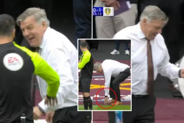 لحظهای که سرمربی لیدز پنج پوندی پیدا کرد و با خنده به داور تعارف کرد