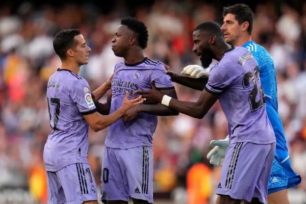  حمایت رییس فدراسیون فوتبال اسپانیا از وینیسیوس  کشور ما مشکل نژادپرستی دارد