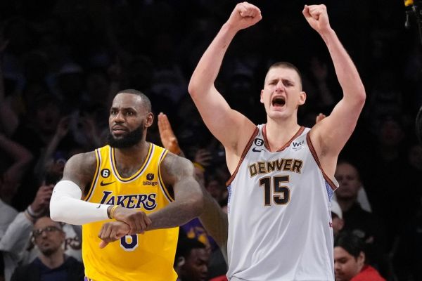  پلی‌آف NBA  لیکرز و پادشاه جارو شدند  پادشاه در فکر خداحافظی از بسکتبال