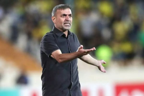  ویسی تماشاگر ویژه بازی استقلال خوزستان و آرمان گهر