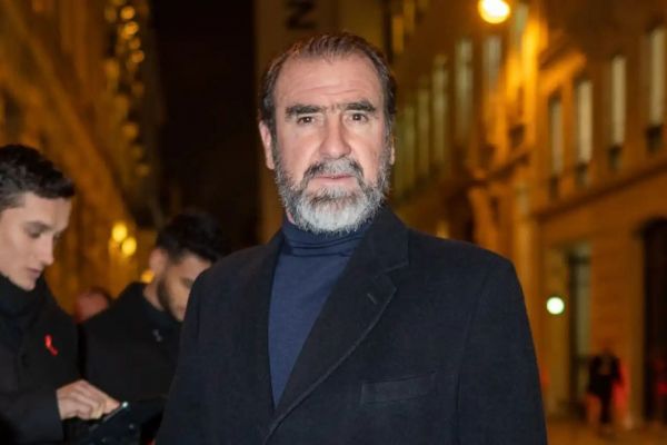  ورژن جدید اریک کانتونا  خواننده و آهنگ نویس