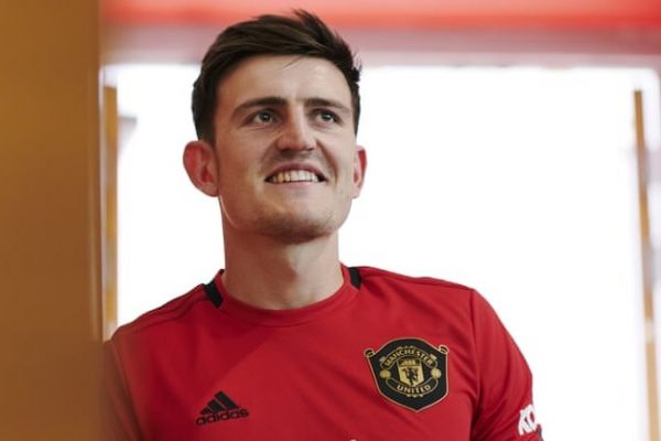 منچستر یونایتد حاضر است تا برای رهایی از دست مگوایر 10 میلیون پوند به او بپردازد