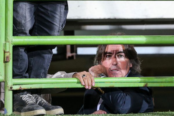  گزارش ایرنا  آن مرد خشمگین؛ مشت ساپینتو به صورت استقلال