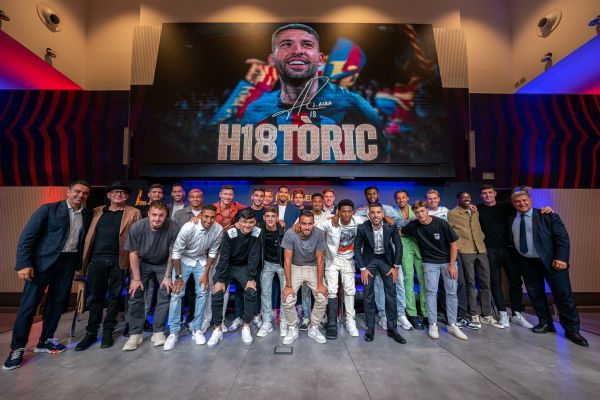 عکس تیمی بارسلونا برای خداحافظی با جوردی آلبا