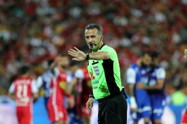 پس از جنجال حضور کمک داور دربی در جشن قهرمانی قرمزها انتشار عکس اشکان خورشیدی در حلقه شادی پرسپولیسیها