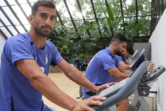 حاج صفی از تورنمنت کافا میتوانیم قهرمانی در جام ملتها را آغاز کنیم کادرفنی نشان داد بین تیمهای لیگ برتر فرقی نگذاشته است