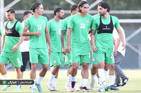 هدیه ویژه قلعهنویی به ملی پوشان