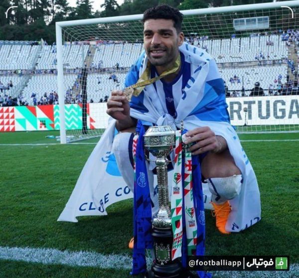  قاب یادگاری «مهدی طارمی» با مدال و کاپ قهرمانی جام حذفی پرتغال