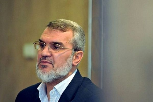 بازخوانی ماجرای آبهای آلوده در اصفهان و ادعای عجیب رویانیان یک بازیکن پرسپولیس، پرسپولیسی ها را مسموم کرد