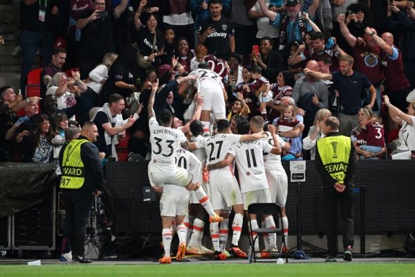  رستگاری وستهام در دقیقه 90 در فینال لیگ کنفرانس  دیوید مویس به جام اروپایی رسید