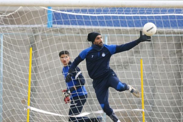 یک استقلالی از تیم امید ایران خط خورد