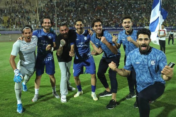 ورزشگاه غدیر آماده میزبانی لیگ برتر است