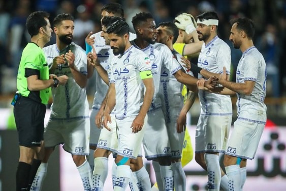  جانشین قلعه‌نویی در گل گهر از یونان می آید