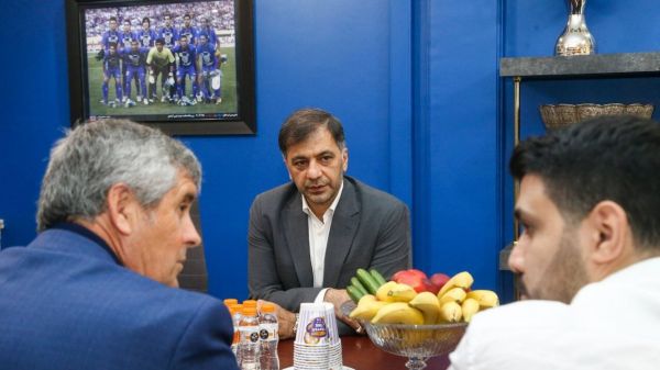 به روزرسانی ابهامات وعده جدید برای انتخاب سرمربی استقلال