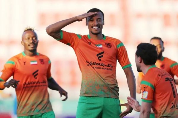 قرارداد ریالی باهیا با یک باشگاه صنعتی