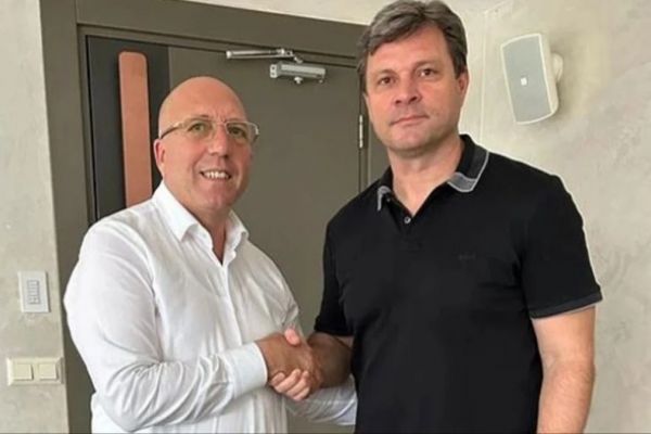 سرمربی اسبق تراکتور در لیگ یک ترکیه تیم گرفت