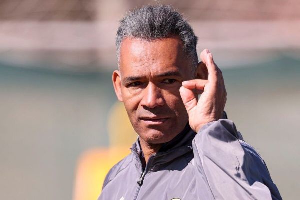 زمان بازگشت سرمربی سپاهان به اصفهان مشخص شد زردپوشان به اردوی ترکیه میروند