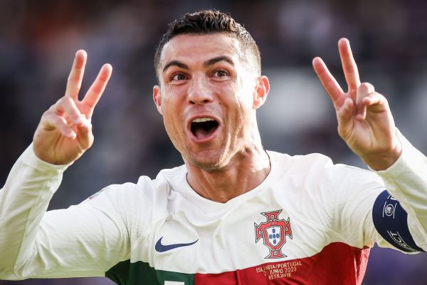  شب به یادماندنی رونالدو  از جایزه گینس تا ثبت یک گل کلیدی