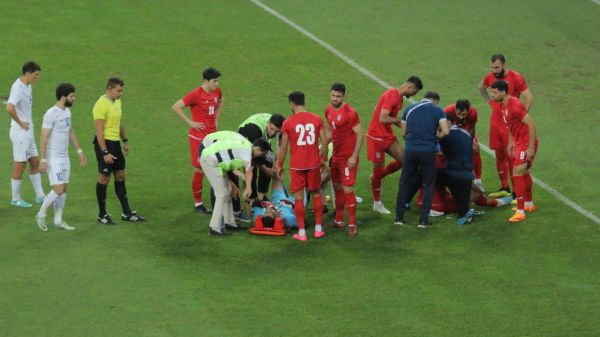 اتفاق عجیب در تاشکند؛ حضور تیم پزشکی در جشن قهرمانی به جای همراهی بیرانوند تا بیمارستان