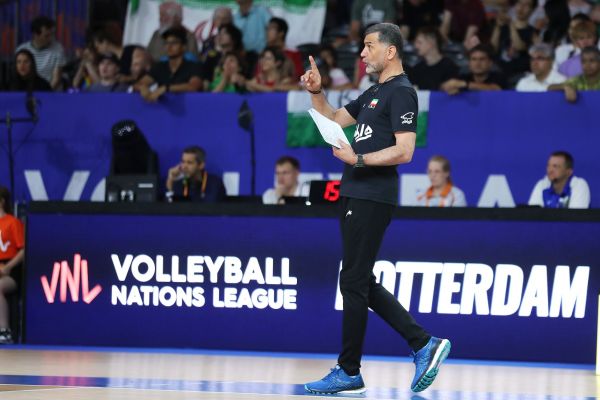  عطایی  باید صبور باشیم  این بازیکنان سرمایه‌های والیبال ایران هستند و با تمام توان بازی می‌کنند