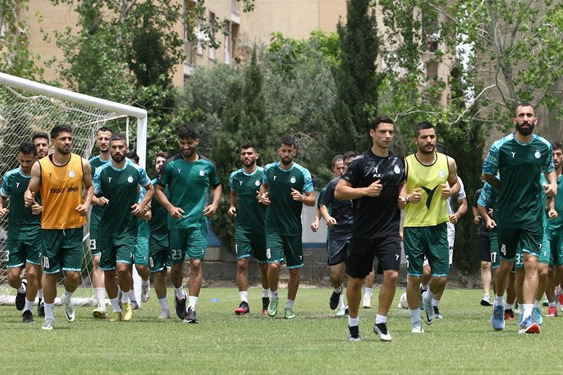 6 بازیکن استقلال نزدیک به درب خروج